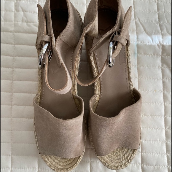 Marc Fisher
ALIDA ESPADRILLE PLATFORM WEDGE - Picture 11 of 14